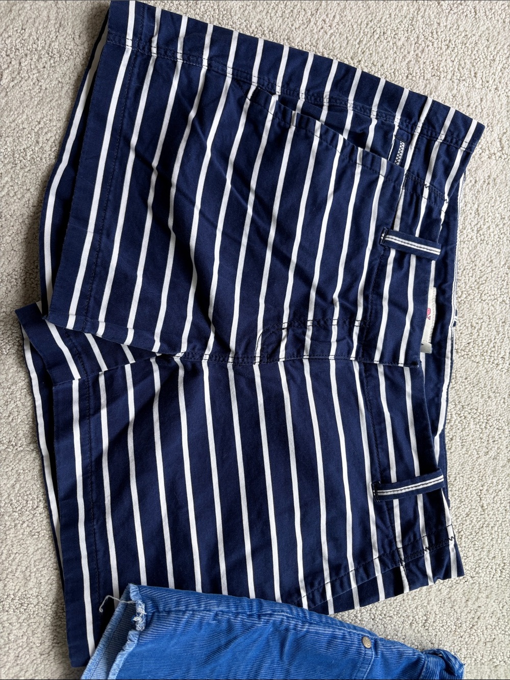 Three short lot-sizes 4 and 6-Vineyard Vines, Carve Designs and Tommy Hilfiger